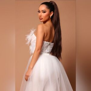 Elegant White Strapless Top